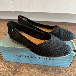 BNWB Toms Julie Black Suede Flat Shoes - Size 8.5W